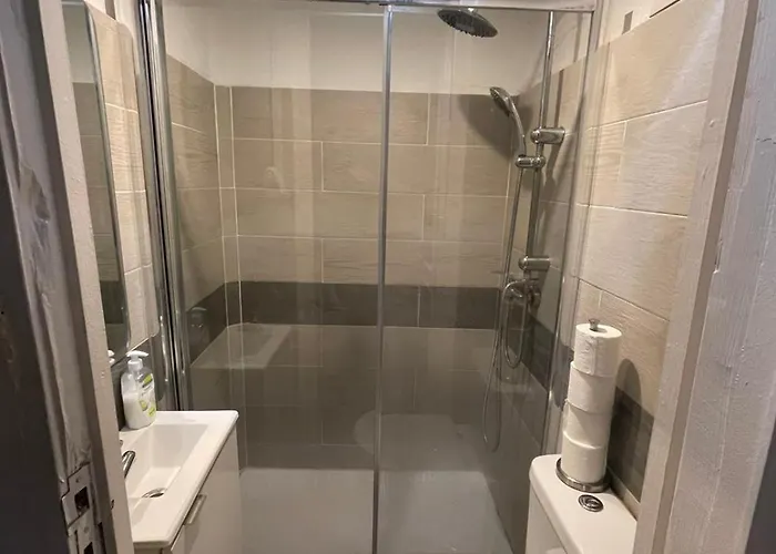 Franco 게스트하우스 *