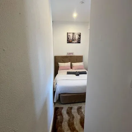 Franco Guest house *